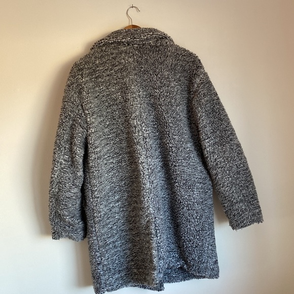 Stoosh fuzzy grey coat size medium. - Picture 3 of 13